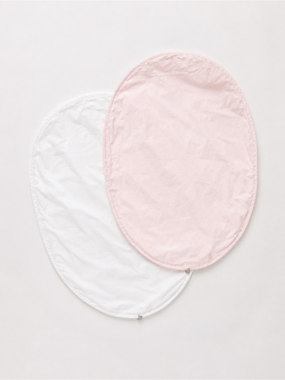 STOKKE Baby Bassinet Fitted Sheet Set – 2 Pack, Pink & White, 100% Cotton V3